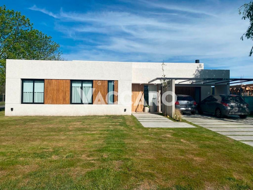 Imagen 2 de 17 de Venta De Casa 4 Ambientes En Prados Del Oeste, Moreno.