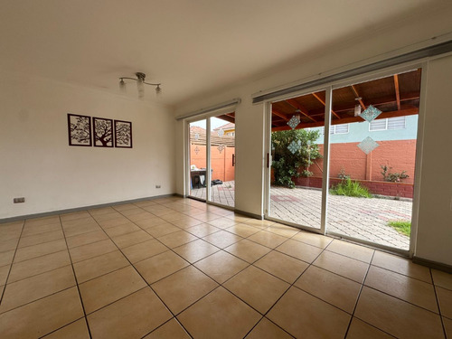 Casa En Arriendo Serena Oriente En Pasaje 4dor/3 Baños!