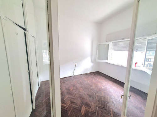 Casa En Venta 4 Dormitorios Padron Unico Garage La Comercial