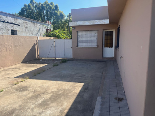 Hermosa Casa En La Localidad De Murphy