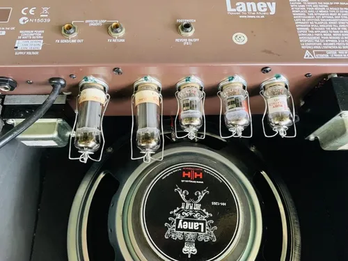 Amplificador Laney Cub12 15w Valvular Negro