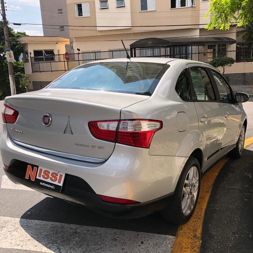 Imagem 6 de 9 de Fiat Grand Siena