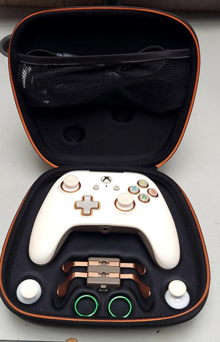 Controle Joystick Fusion Para Xbox One Branco Branco (Usado)