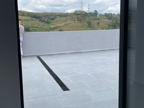 Imagen 22 de 30 de En Venta Residencia En La Sexta Sección De Lomas Verdes.