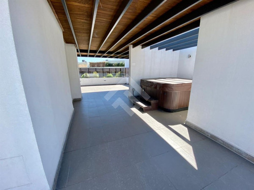 Penthouse Con Terraza, Quincho Y Jacuzzi En La Dehesa