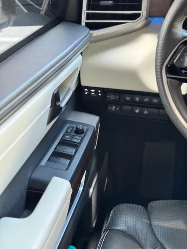 Toyota Sequoia 3.5 V6 Capstone