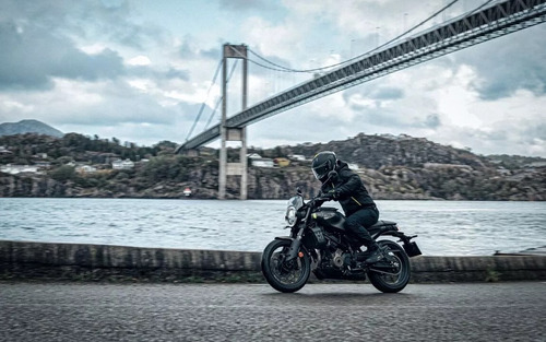 Tienda Oficial Husqvarna: Svartpilen 401 Ng