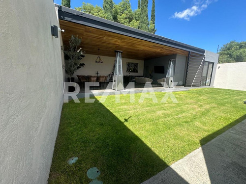 Casa En Venta En Condominio Jurica Mesón San Francisco