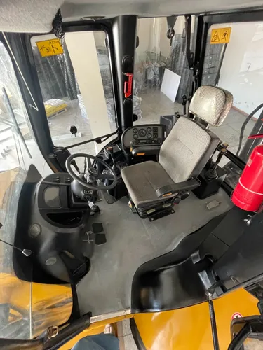 Retroexcavadora Xt870 Cmg