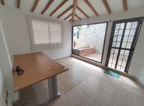 Imagen 15 de 22 de Casa / Townhouse En Barrio Sucre, Maracay 04121994409