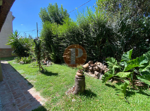 | Venta | Casa-quinta, 2 Dorm, Abasto, La Plata