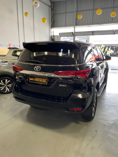 Toyota SW4 2.8 Tdi Srx 7l 4x4 Aut. 5p