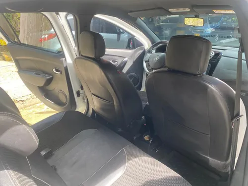 Renault Stepway 1.6 Intense Automática