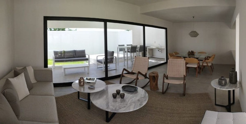 Casa En Venta En Merida, Oasis Cholul, Privada Con Amenidades, Mod 225