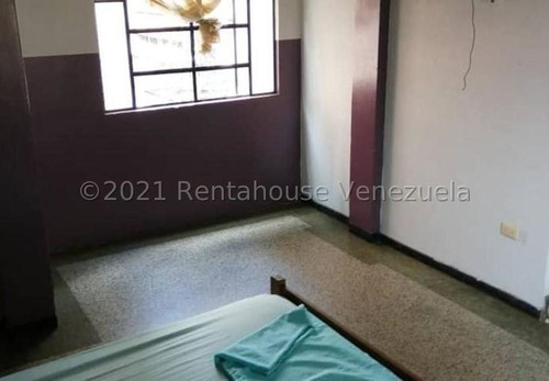 Imagen 10 de 15 de En Venta Edificio De Tres Niveles - Parroquia Santa Rosalia