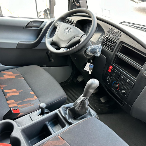 Mb Accelo 1017 Ano 2025 Chassi 4x2 Zero Km Financia Até 100%