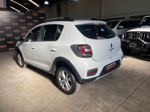 Renault Sandero Stepway 1.6 Privilege 105cv