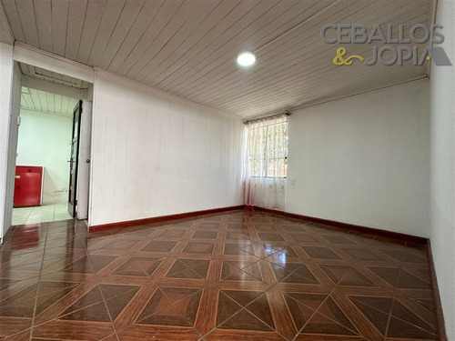 Casa En Venta De 4 Dorm. En Quilpué
