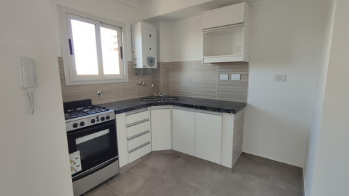 Imagen 3 de 13 de Venta Estrenar Depto. 2 Dorm. Frente - 64 E/ 18 Y 19 - La Plata
