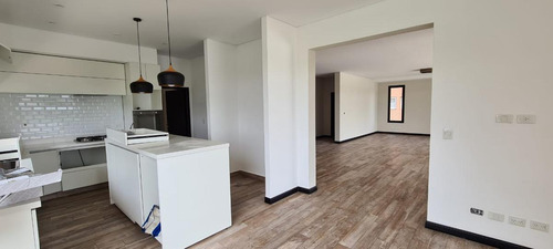 Imagen 12 de 30 de Venta | Casa | Canton, Islas