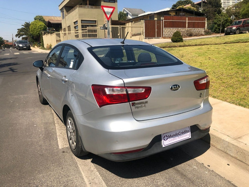 Imagen 8 de 12 de Kia Rio 4 Ex 1.4 Aut 2016