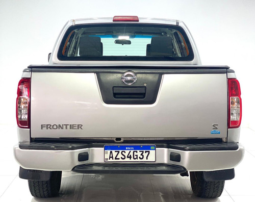 Nissan Frontier S 4X4