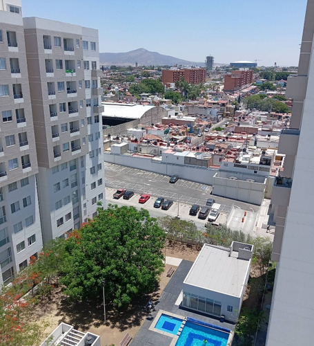 Increible Departamento En Venta Calle Antonio Garcia Gutierrez Del Fraccionamiento Tres Lagos Guadalajara, Jalisco Iaal