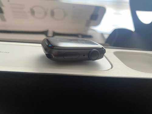 Apple Watch Serie 5 44mm Versión Nike (Usado)