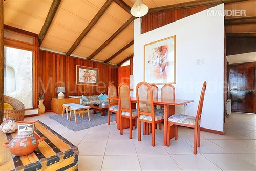 Casa En Venta De 3 Dormitorios En Las Condes