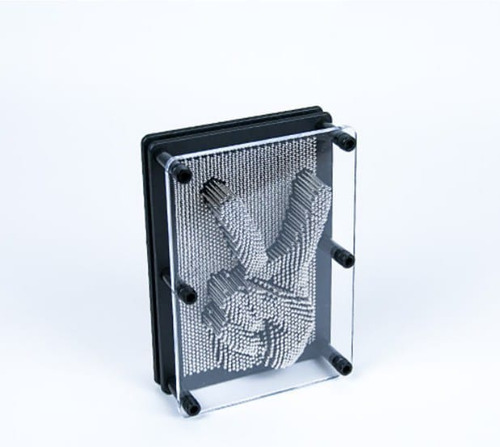 Pin Pression , Cama De Clavos Con Paredes De Acrílico