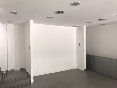 2 Niveles + Estac. Av. Padre Hurtado Nte. / Hualtatas