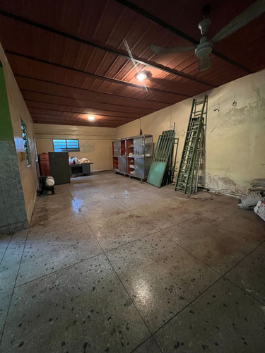 Casa Comercial En Alquiler Valencia Urb. Michelena (mer)