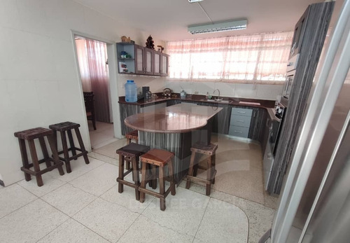 Apartamento Tipo Quinta En Venta Las Palmas