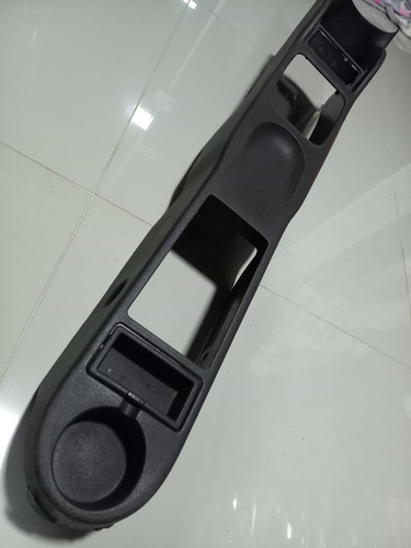 Console Central Dos Bancos Gm Corsa Montana 2006 24400405