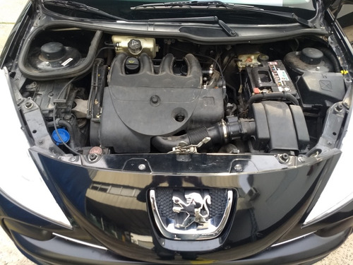 Imagen 10 de 11 de Peugeot 207 Compact 1.9 D Sedan Xs 2010