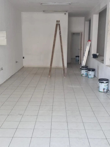 Imagen 5 de 13 de En Alquiler Gran Local Comercial De 360 Metros En El Centro