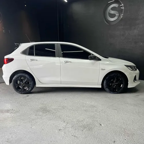 Chevrolet Onix 1.0T Premier Hatch At