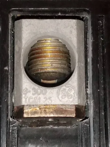 Breaker Trifásico 225