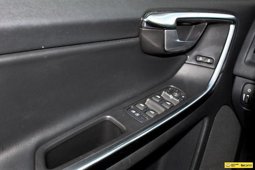 Imagen 22 de 25 de Volvo Xc60 T6 Adw
