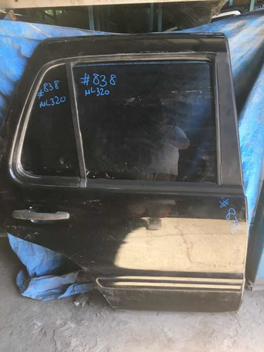 Puerta Trasera Derecha Ml320 #838 (Usado)