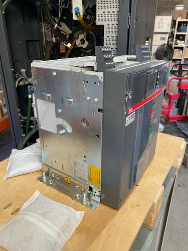 Disjuntor Emax E2.2 1600a Ekip Touch Abb
