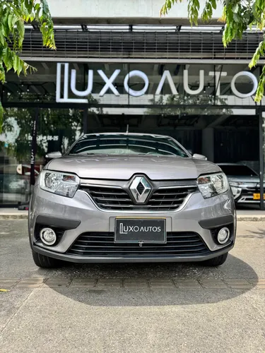 Renault Logan 1.6 Privilege / Intens