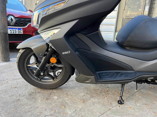 Imagen 9 de 15 de Kymco Xtown 250 Ciar Automotores