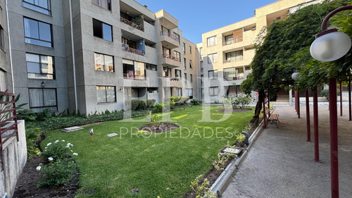 Se Vende Amplio Departamento 2d 1b En Sector Residencial