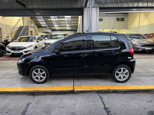 Imagen 2 de 16 de Volkswagen Fox 1.6 Trendline 5ptas /// 2013 - 88.000km