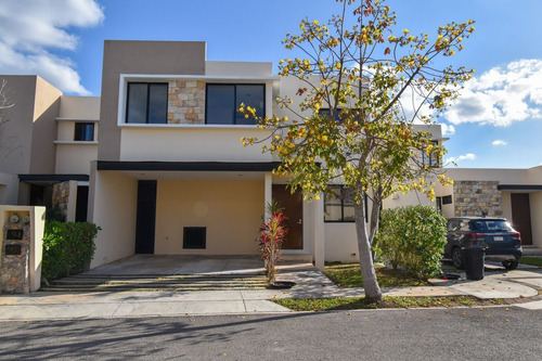 Casa En Venta En Mérida, Privada Andres, Cumbres De Novonorte, Conkal