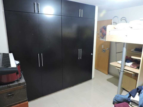 Imagen 15 de 19 de Venta De Apartamento En Montalbán Ii: