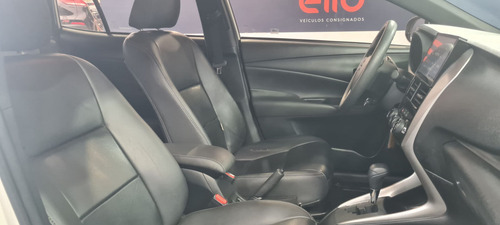 Toyota Yaris 1.3 16V FLEX XL LIVE MULTIDRIVE
