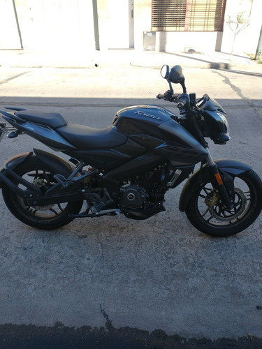 Bajaj Rouser 200