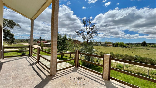 Venta Casa 4 Dormitorios, 2 Baños, Terreno 4600 M2 Chuy